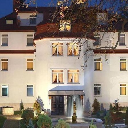 Viilla Rezidence Bed & Breakfast Kudowa Zdroj Exterior photo